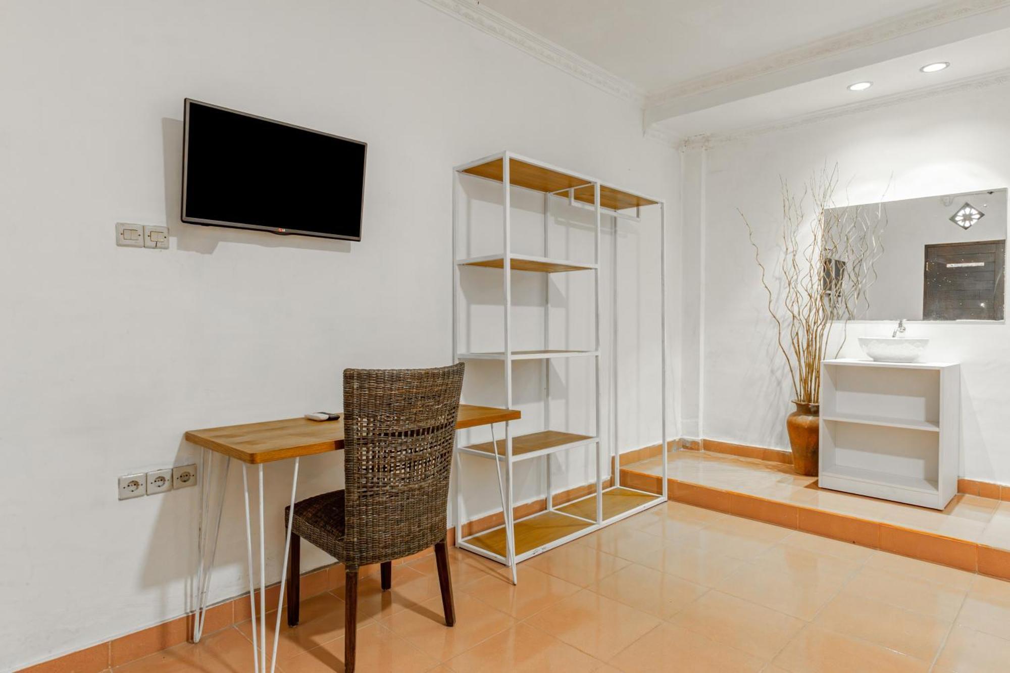 Capital O 93944 Geweka Homestay จิมบาราน ภายนอก รูปภาพ