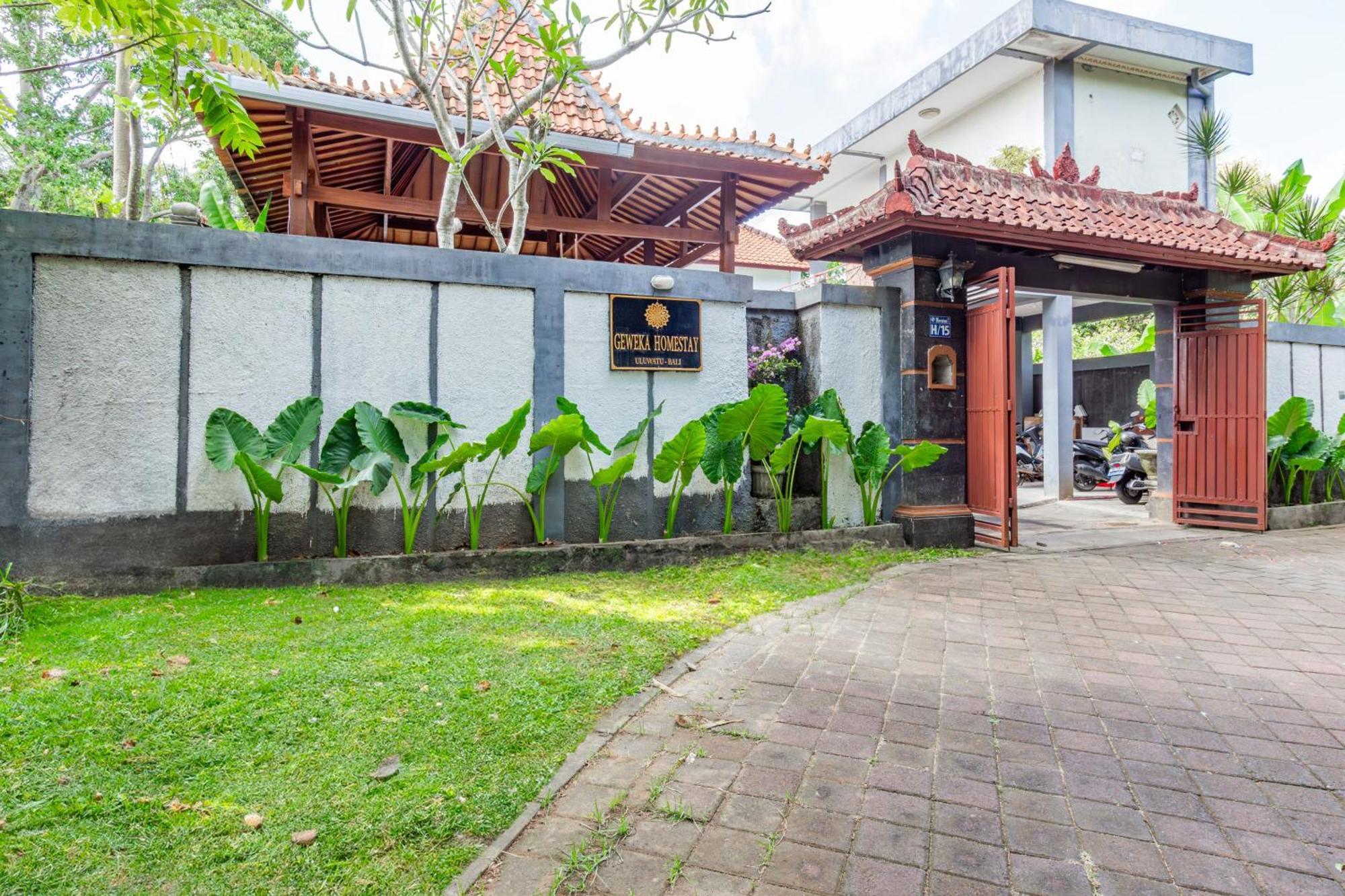 Capital O 93944 Geweka Homestay จิมบาราน ภายนอก รูปภาพ